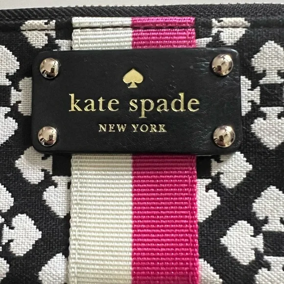 Kate Spade Wristlet Wallet Very Cute - Picture 2 of 14